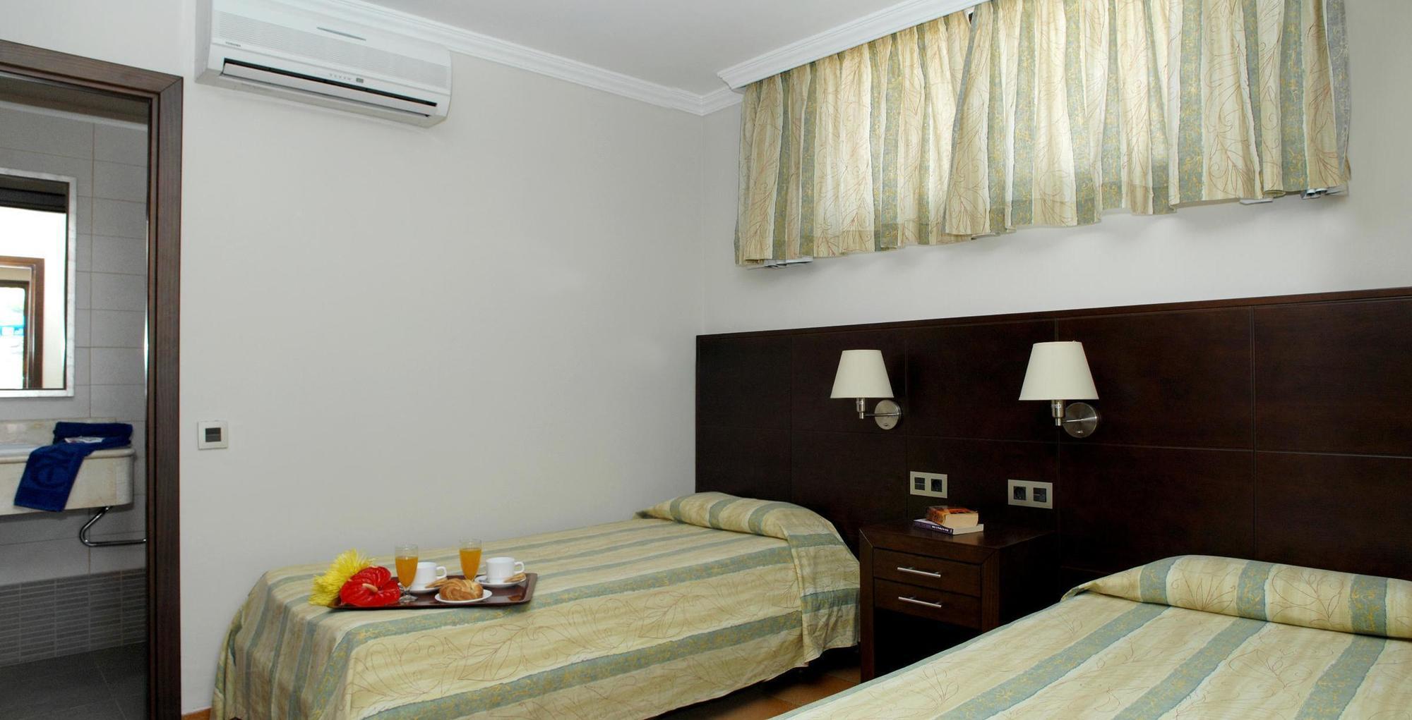 פוארטו ריקו Tc Apartamentos Rocamar מראה חיצוני תמונה